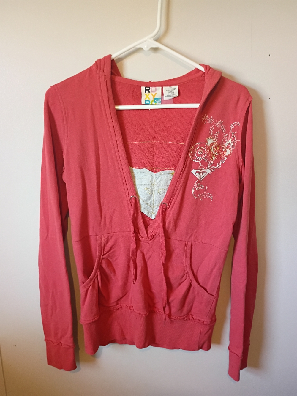 VTG Roxy Y2K Surf Hoodie with Embroidered Heart Graphic Logo